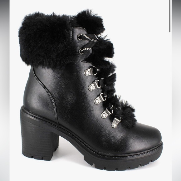 Esprit Shoes - Black Faux Fur-Lined Women's Boots